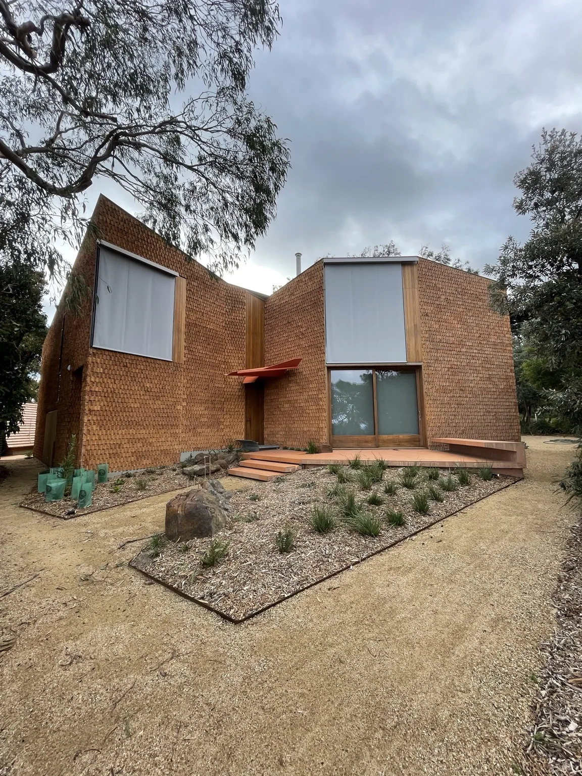 Anglesea Residence Burnt Earth — photograph 1